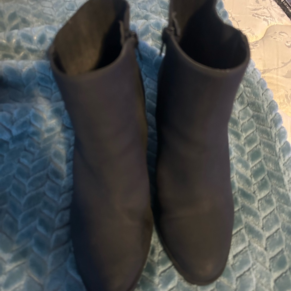Elegant Black Ankle Boots